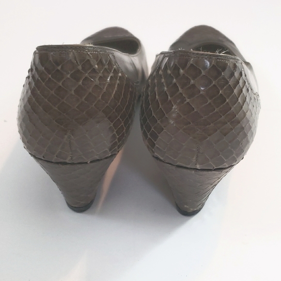 Vintage Ferragamo heels olive green shoes, sz 8 - Picture 4 of 10